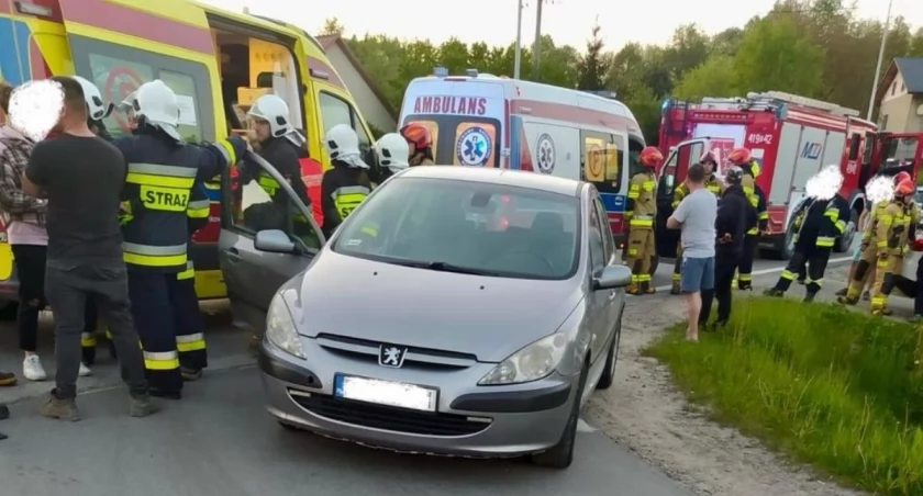 Zderzenie na krajowej „dziewiętnastce” [ZDJĘCIA]