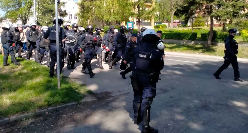 Przemyska policja podsumowała zabezpieczenie meczu Polonii Przemyśl i JKS Jarosław [ZDJĘCIA]