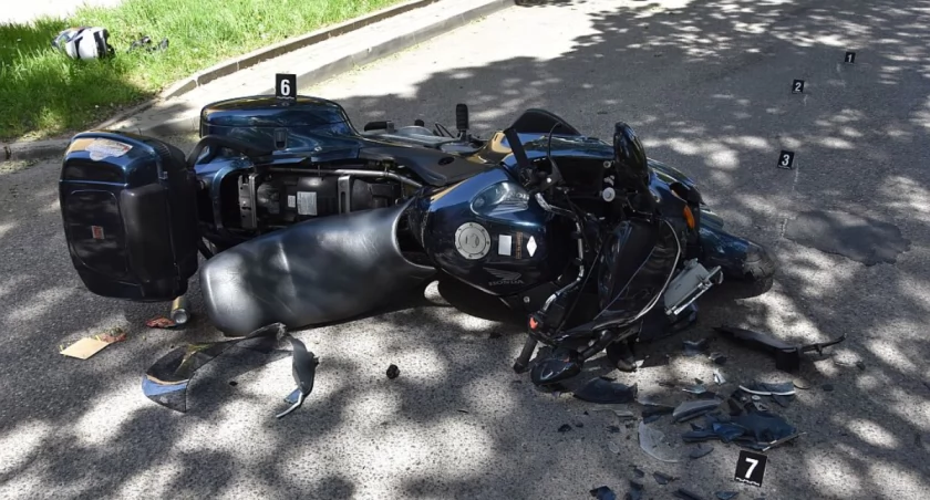 Zderzenie skody z motocyklem