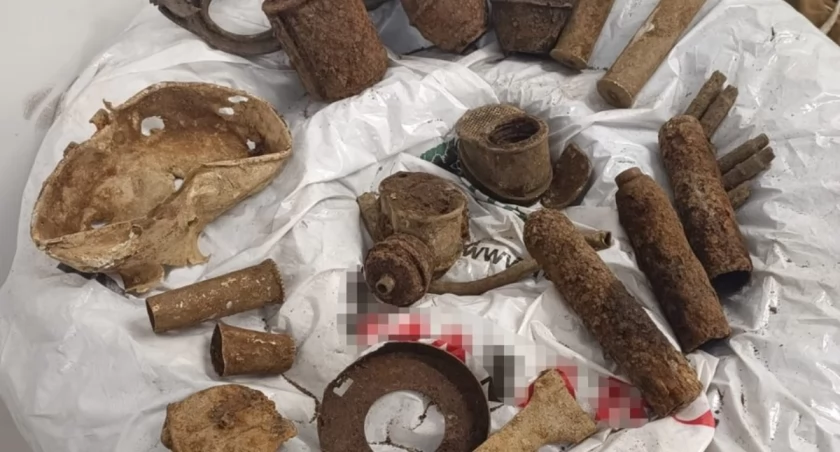 Troje zatrzymanych w związku z nielegalnym posiadaniem broni i amunicji [ZDJĘCIA]