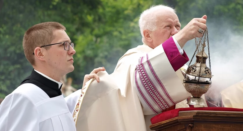 Nakryjmy ołtarz naszego serca czystym obrusem. Boże Ciało w Przemyślu