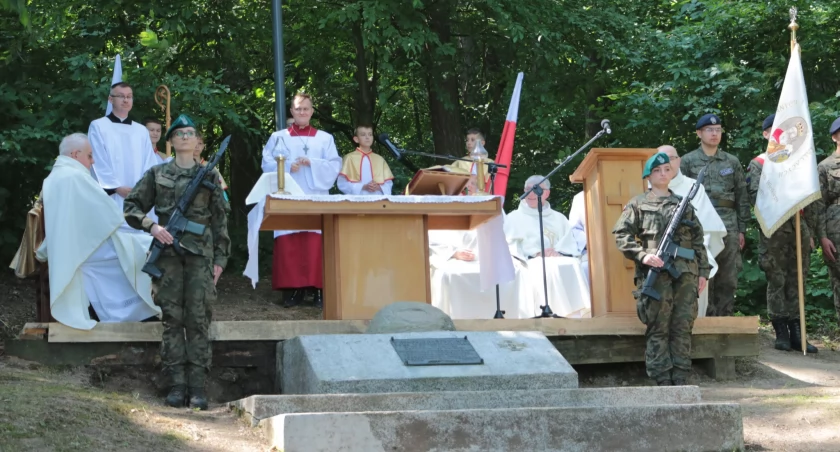 Pamiętają o bohaterach [ZDJĘCIA]