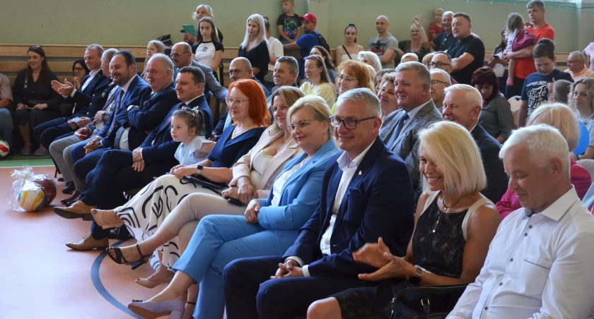 Szkoła w Krównikach z nową salą sportową