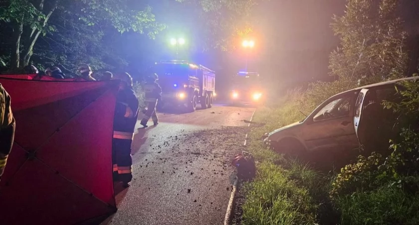 Tragiczny wypadek w Baryczy. Nie żyje dwóch mężczyzn [ZDJĘCIA]
