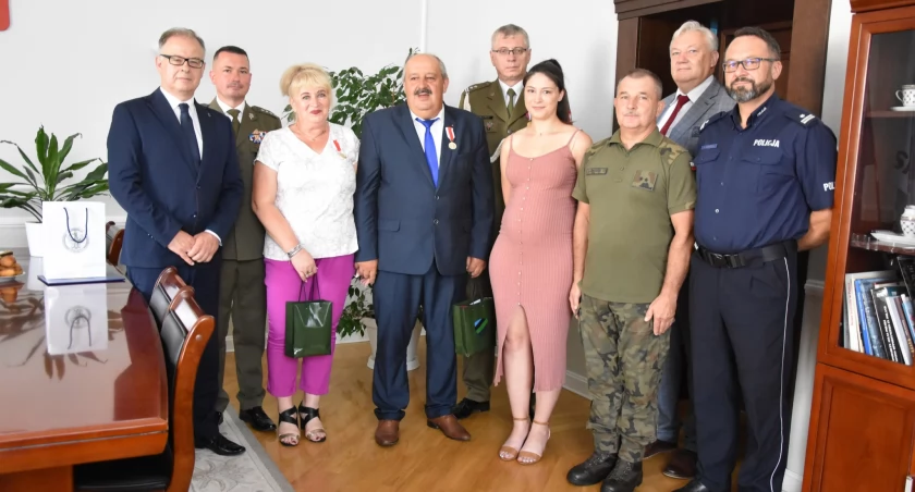 Złote Medale „Za zasługi dla obronności kraju” dla małżeństwa z Czerc [ZDJĘCIA]