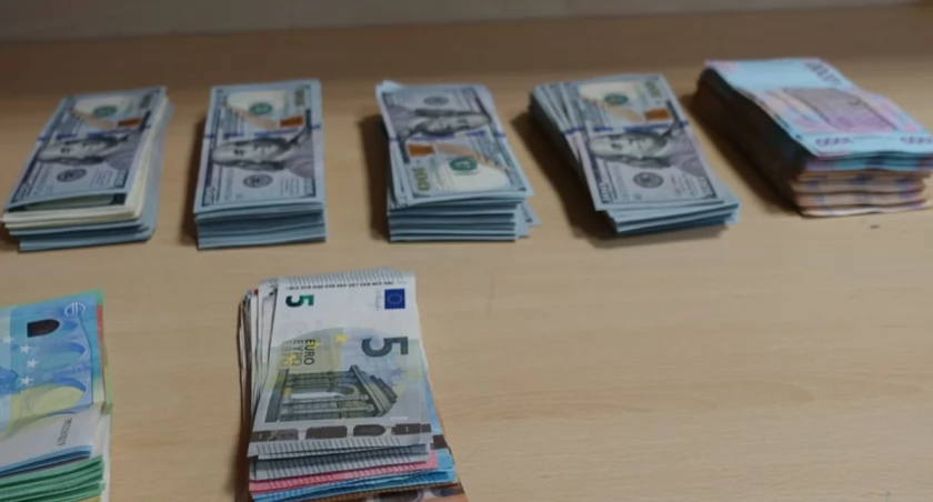 Wysoki mandat za niezgłoszenie przewozu gotówki 