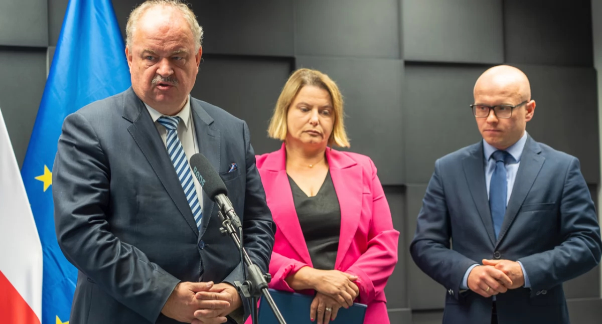 Ludzie tracą pracę i źródło utrzymania. Zarząd województwa po stronie poszkodowanych działaniami ministerstwa 