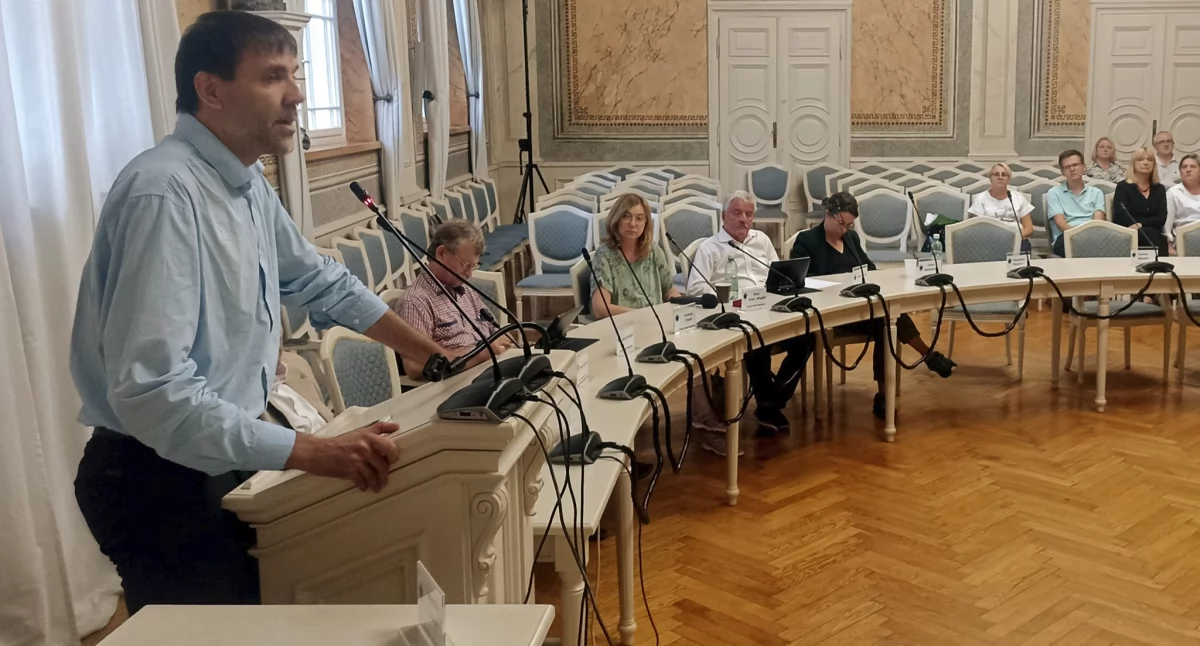Obywatelski projekt uchwały wciąż w zawieszeniu