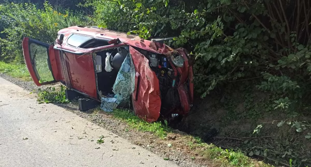 37-latek wjechał do rowu. Był pijany