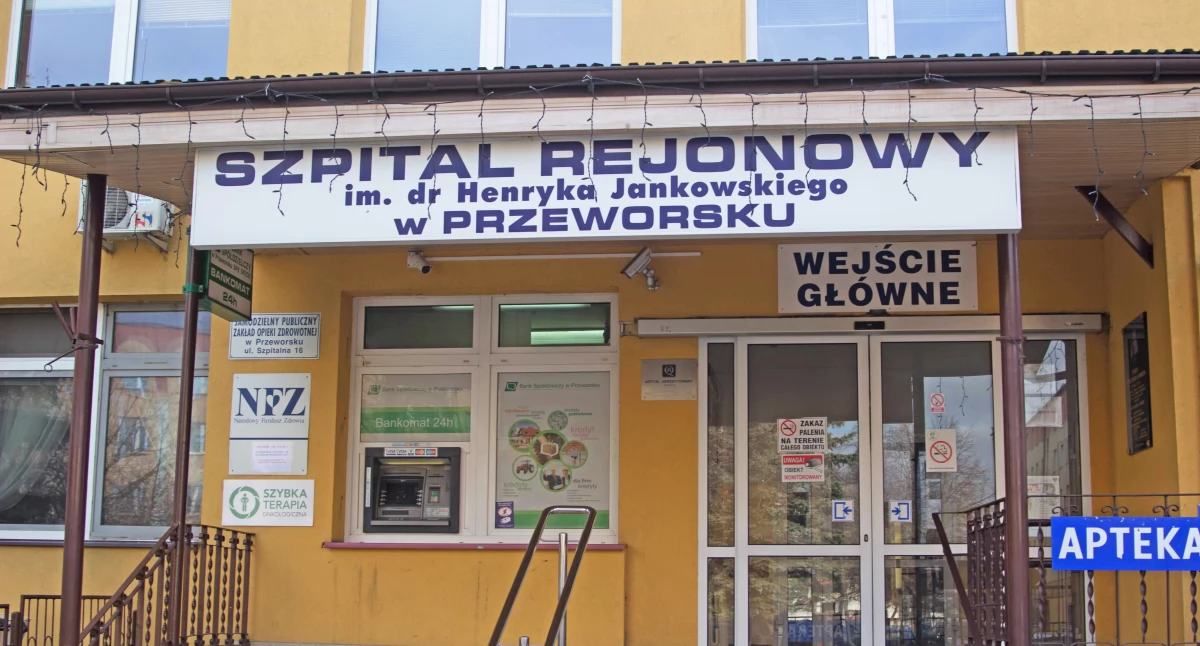 3 tys. miesięcznie dla młodych lekarzy. To sposób, by ich zatrzymać