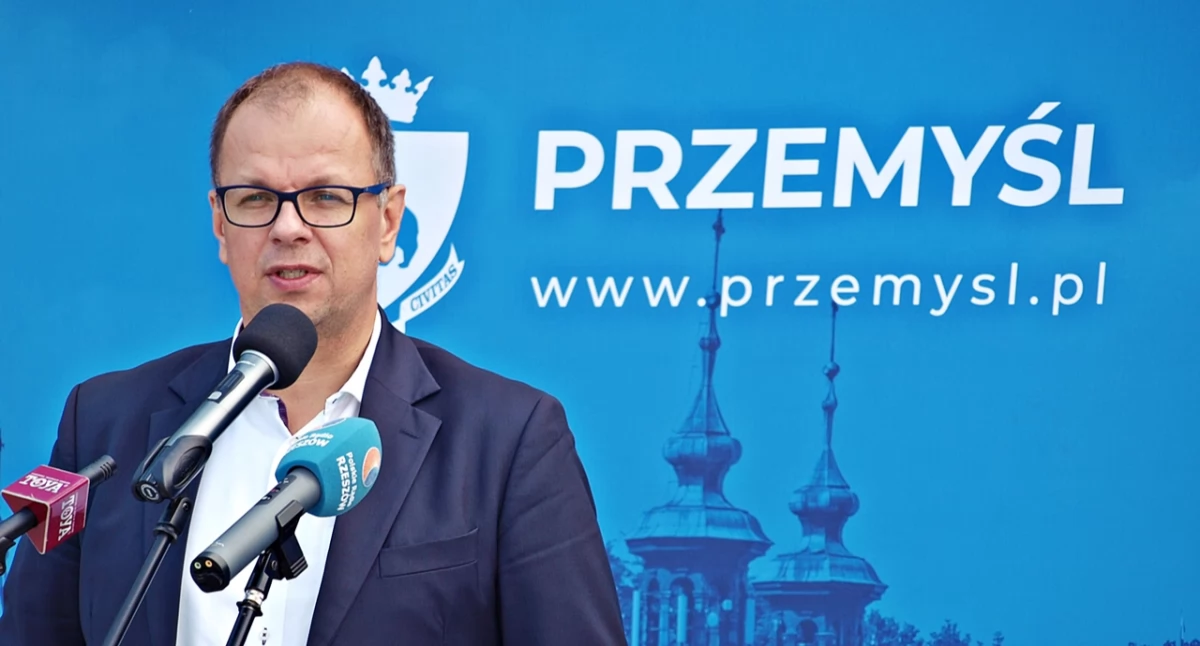 Ile zarabia nasza władza?