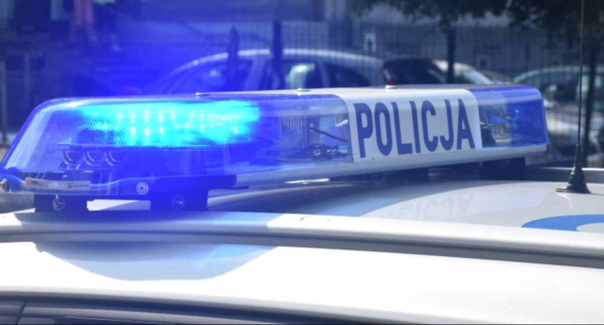 Potrzebował natychmiastowej pomocy medycznej. Samochód z chorym 65-latkiem eskortowali policjanci 