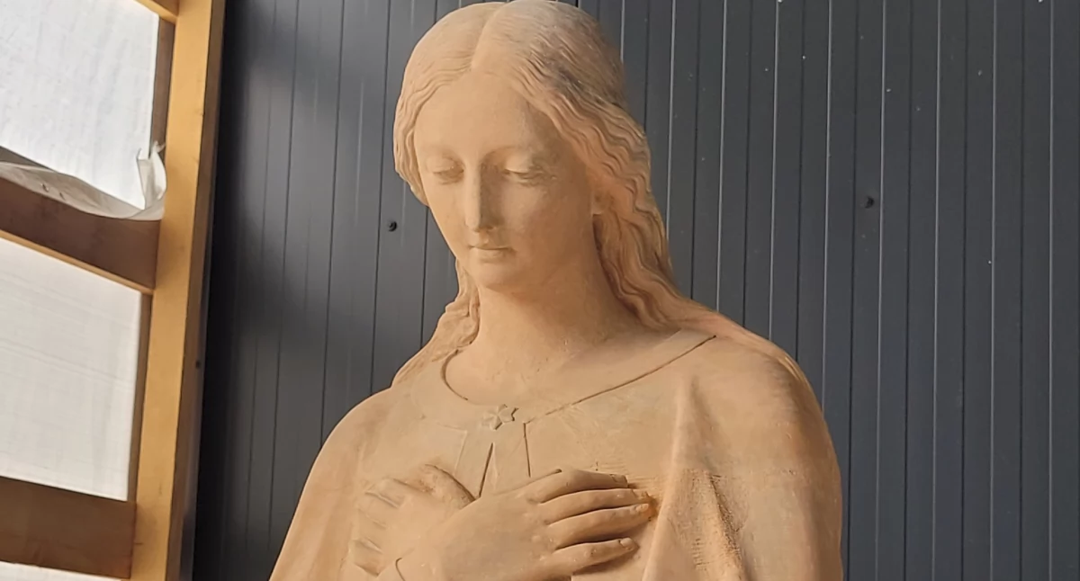 Figura z „kościoła w lesie” wróci na swoje miejsce [ZDJĘCIA]