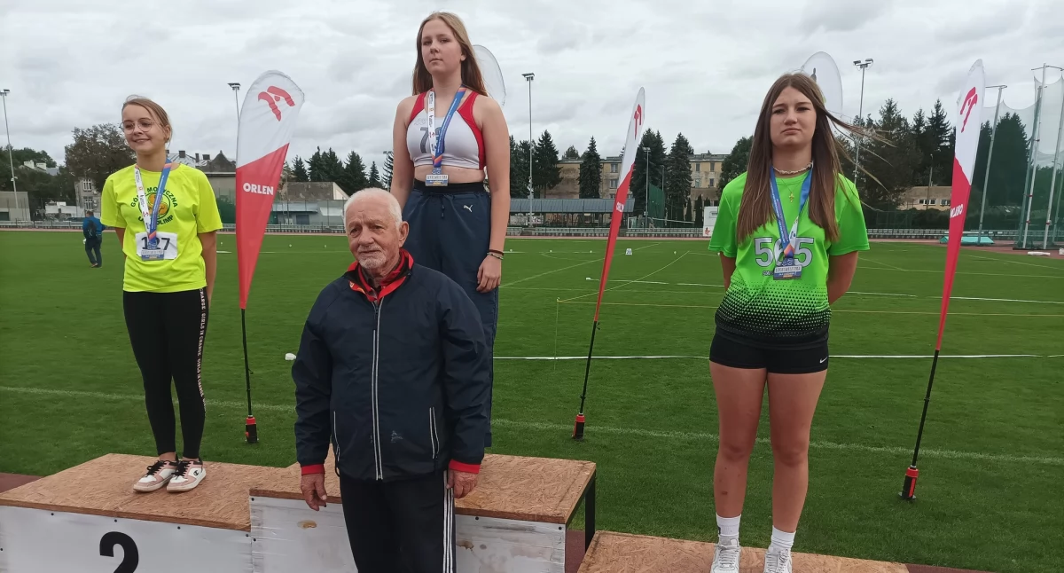 Medalowe pożegnanie sezonu UKS „Tempo 5” Przemyśl [ZDJĘCIA]