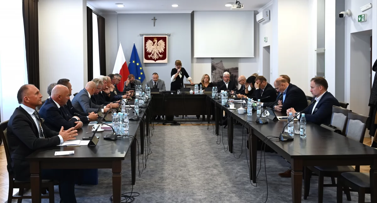 Dług szpitala w 2024 sięgnie 6 mln zł?  Radni zatwierdzili program naprawczy dla COM