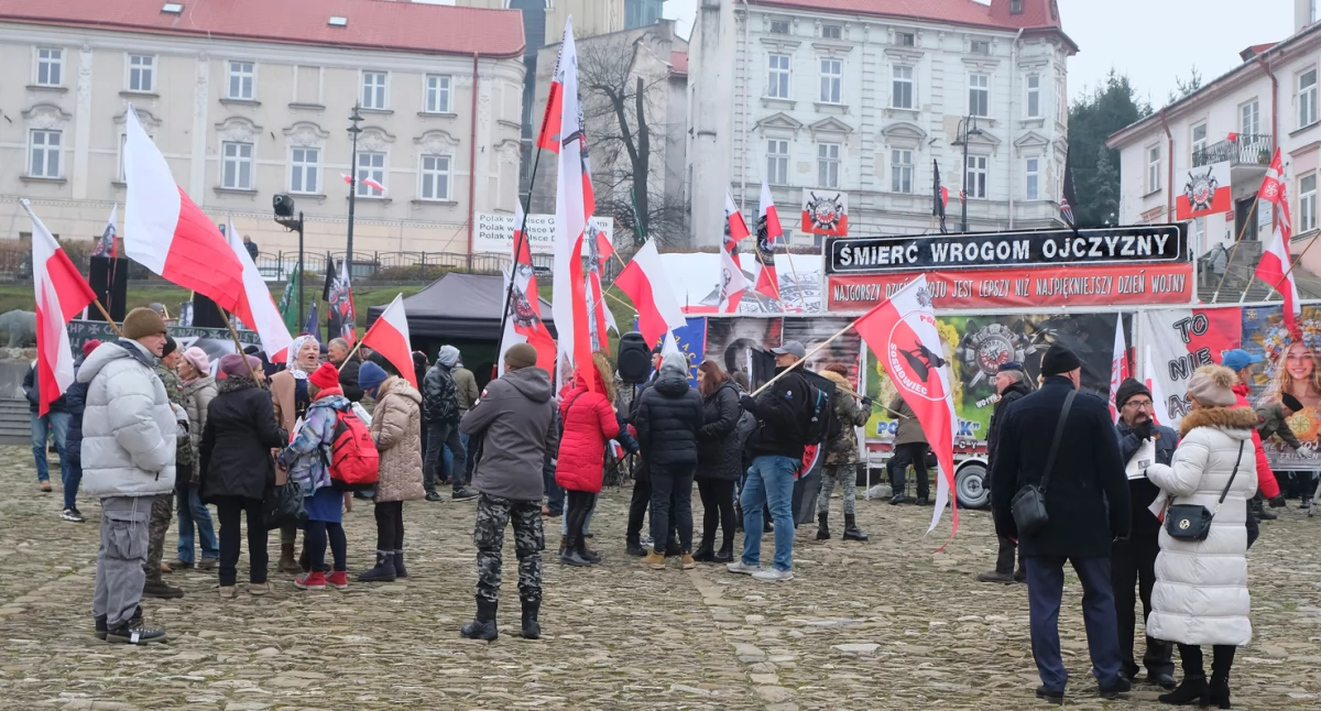 Mowa nienawiści i profanacja na Święcie Niepodległości