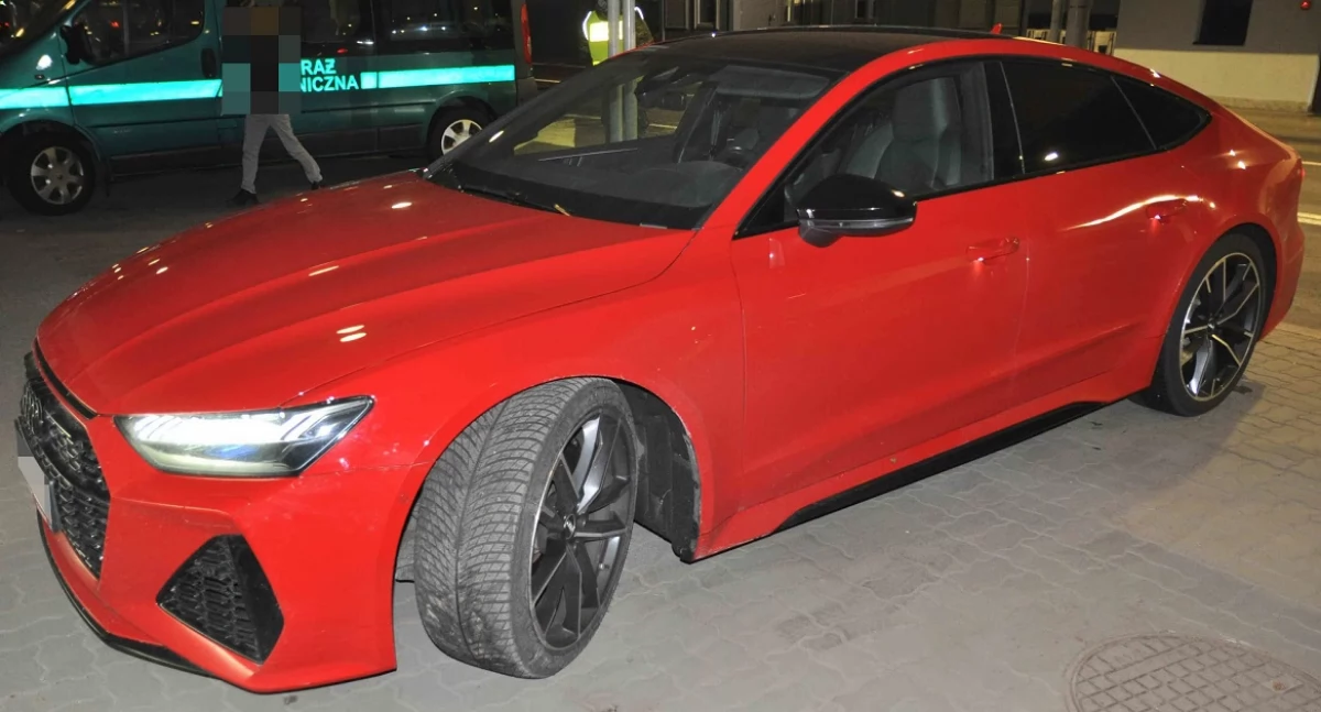 Luksusowe audi, warte prawie 800 tys. zł, zatrzymane na granicy