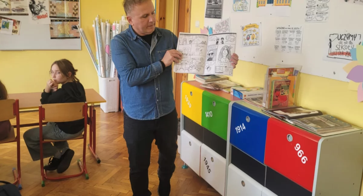 Prozaik, dziennikarz i zapalony piłkarz uczył młodzież tworzenia komiksów