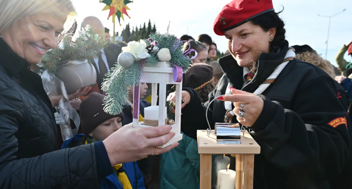 Betlejemskie Światełko Pokoju trafiło na Ukrainę [ZDJĘCIA]