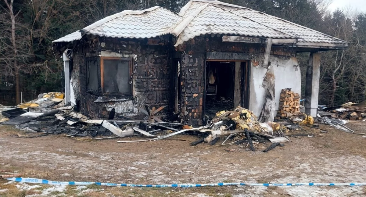 Połomia: Czteroosobowa rodzina straciła dach nad głową. Pożar strawił wszystko [ZDJĘCIA]
