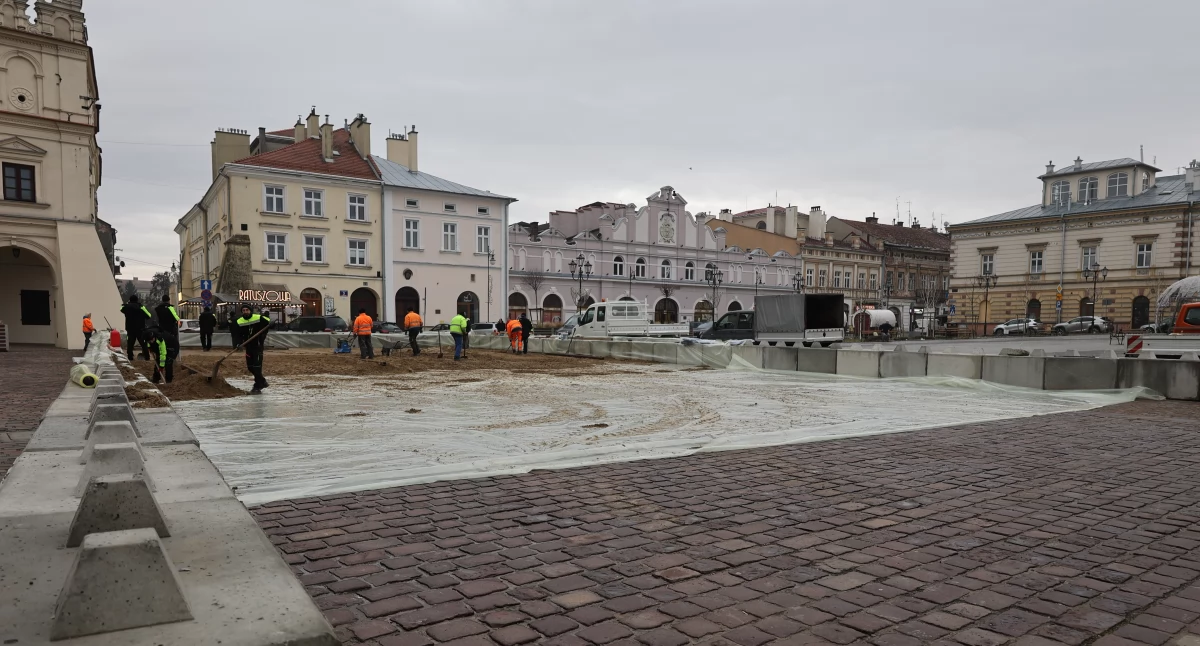 Już niebawem będzie się można poślizgać na Rynku w Jarosławiu 