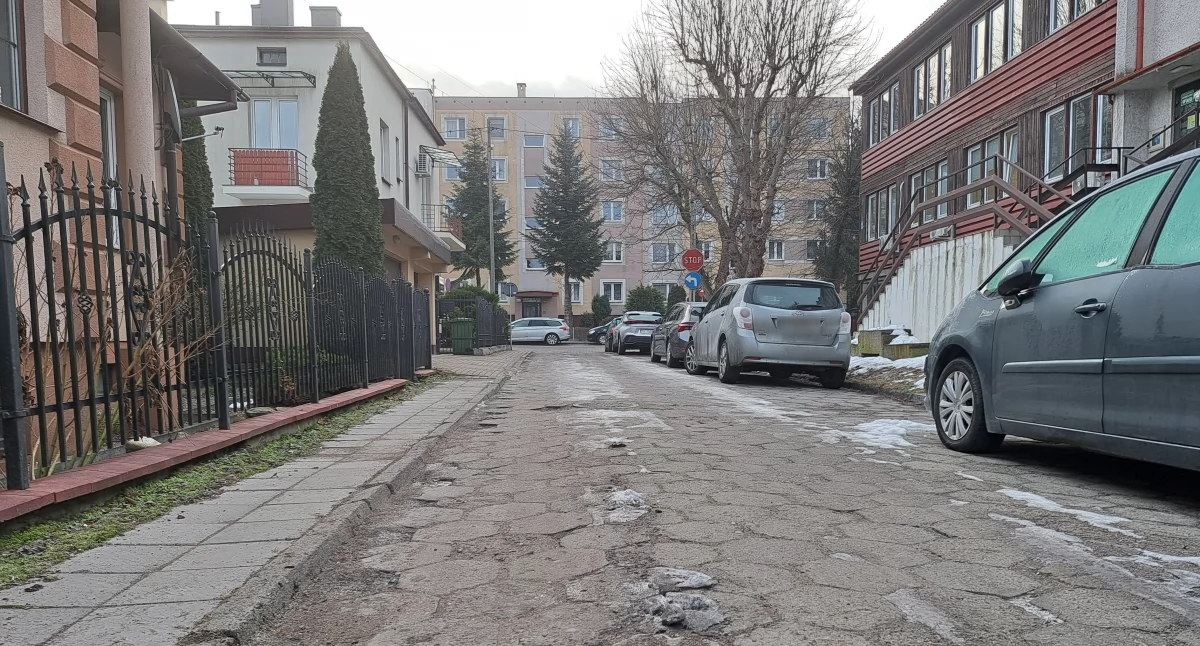 Mieszkańcy pytają o remont Zacisznej. Oczekiwania a rzeczywistość [ZDJĘCIA]