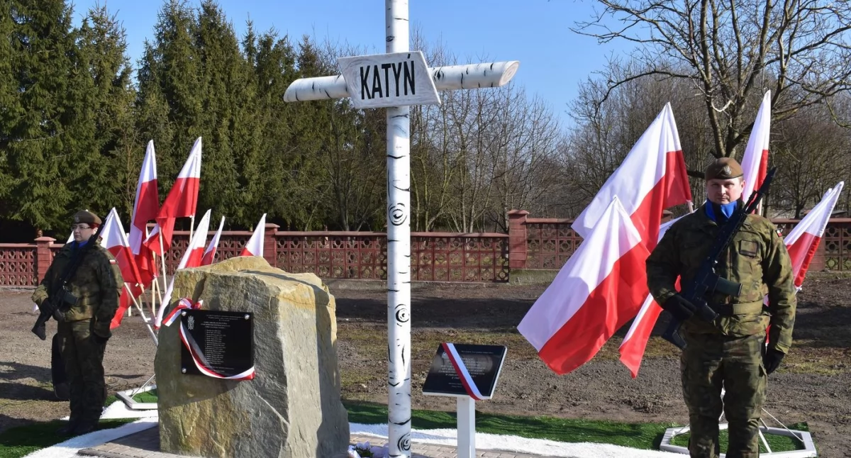 Oddali hołd zesłańcom Sybiru i oficerom Wojska Polskiego 
