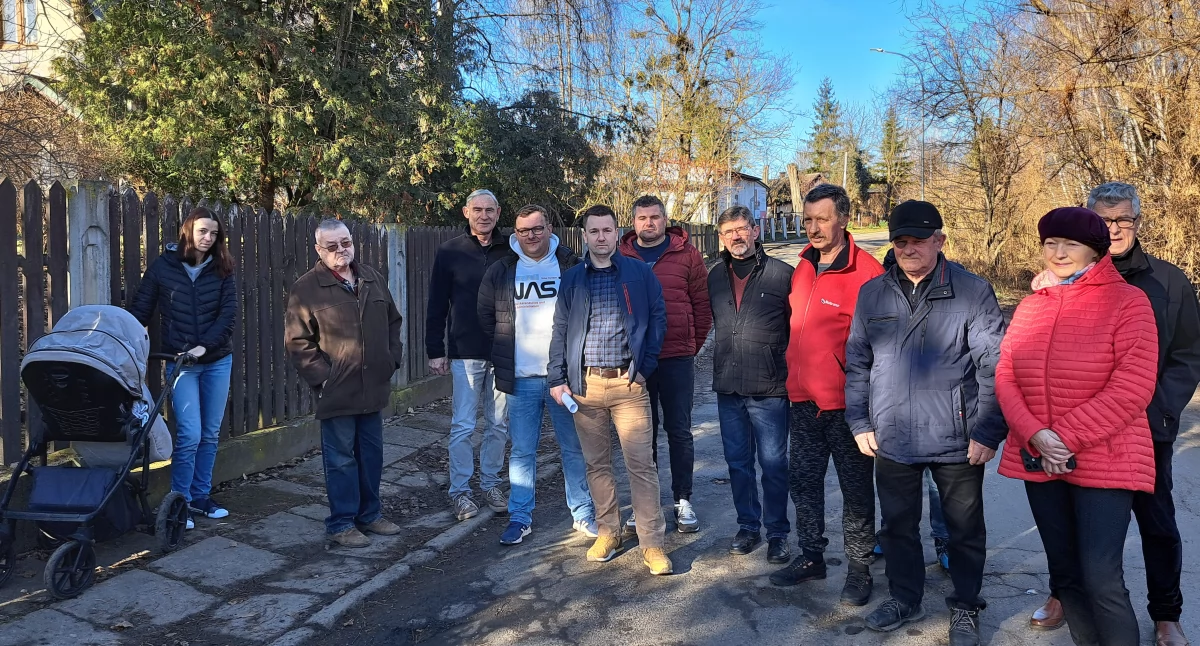 Mieszkańcy Sieleckiej stracili cierpliwość. Latami czekają na remont. Bez skutku [ZDJĘCIA]