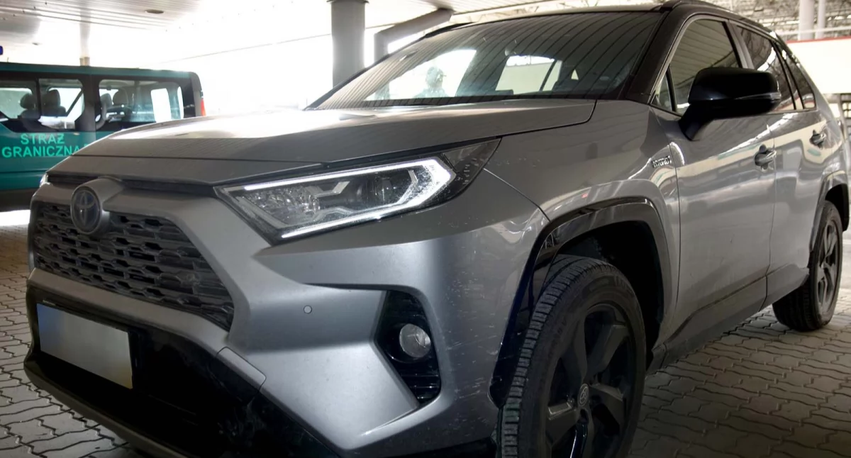 Dwa mercedesy i toyota wykryte na przejściach granicznych w Medyce i Korczowej