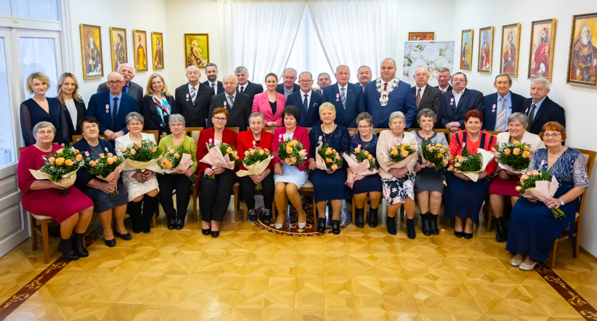 Przeżyli razem pół wieku. Złote gody w Jaworniku Polskim [ZDJĘCIA]
