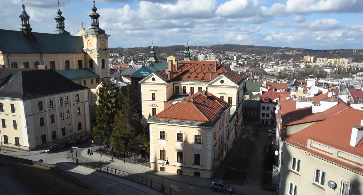 Najwięcej dłużników jest w powiecie jarosławskim, o połowę mniej w Przemyślu