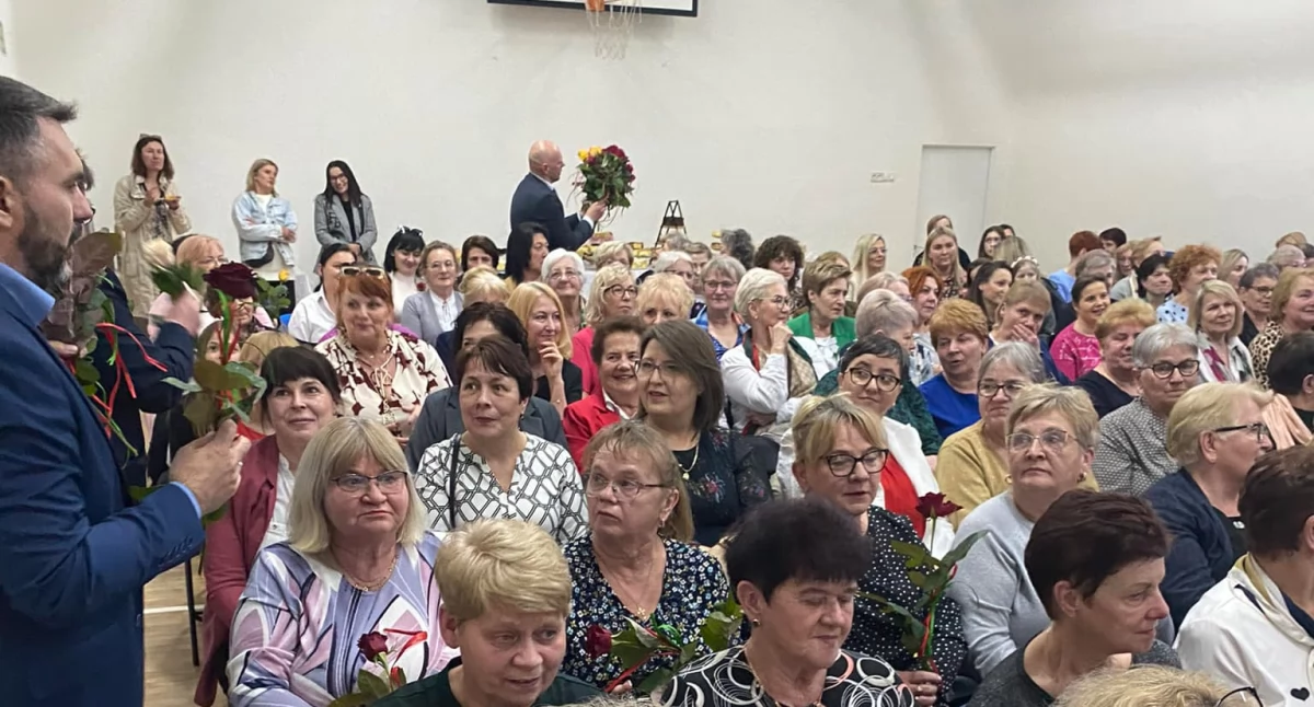 150 pań bawiło się na Gminnym Dniu Kobiet [ZDJĘCIA]
