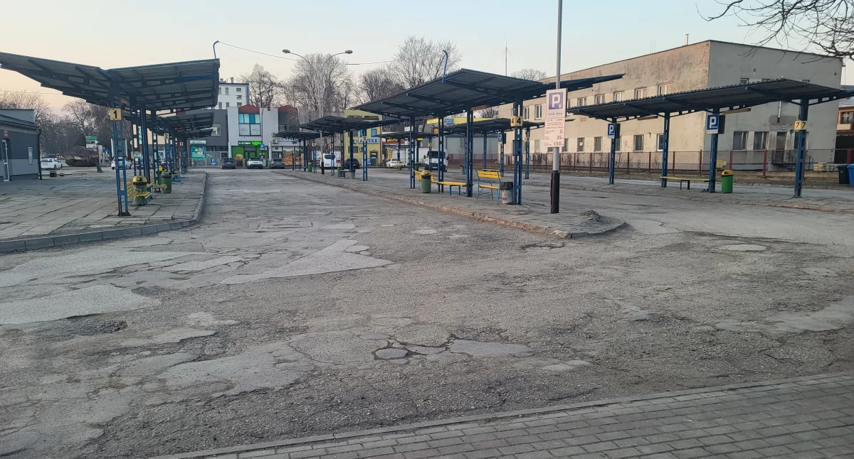 Batalia o remont przeworskiego dworca PKS trwa.  – Rozwiązanie musi się znaleźć – grzmią mieszkańcy