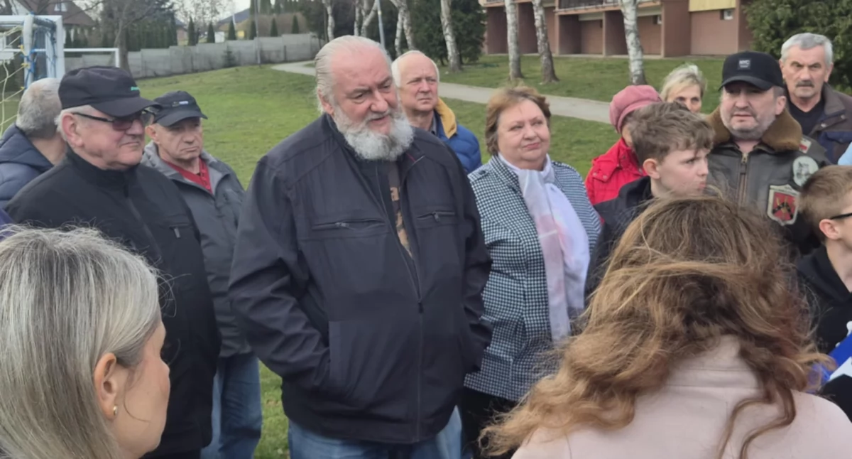 Na osiedlu Witosa wrze. Mieszkańcy bloku nr 11 przeciwni budowie wodnego placu zabaw 