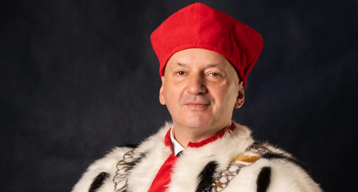 Przemyska PANS jest wspaniałym miejscem do studiowania – rozmowa z rektorem PANS w Przemyślu dr. hab. prof. PANS Markiem Delongiem  