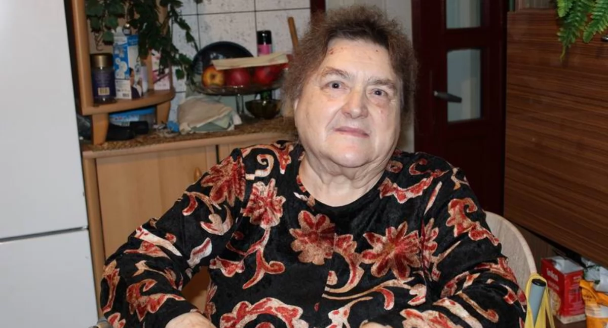 Pani Helena straciła dach nad głową. Opłaca mieszkanie dzięki pomocy fundacji. Co dalej?