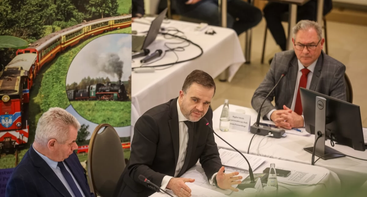 Starosta D. Łapa: – Czas podjąć odważne decyzje. Negocjacje w sprawie dworca PKS wkroczyły na kolejny poziom. 
