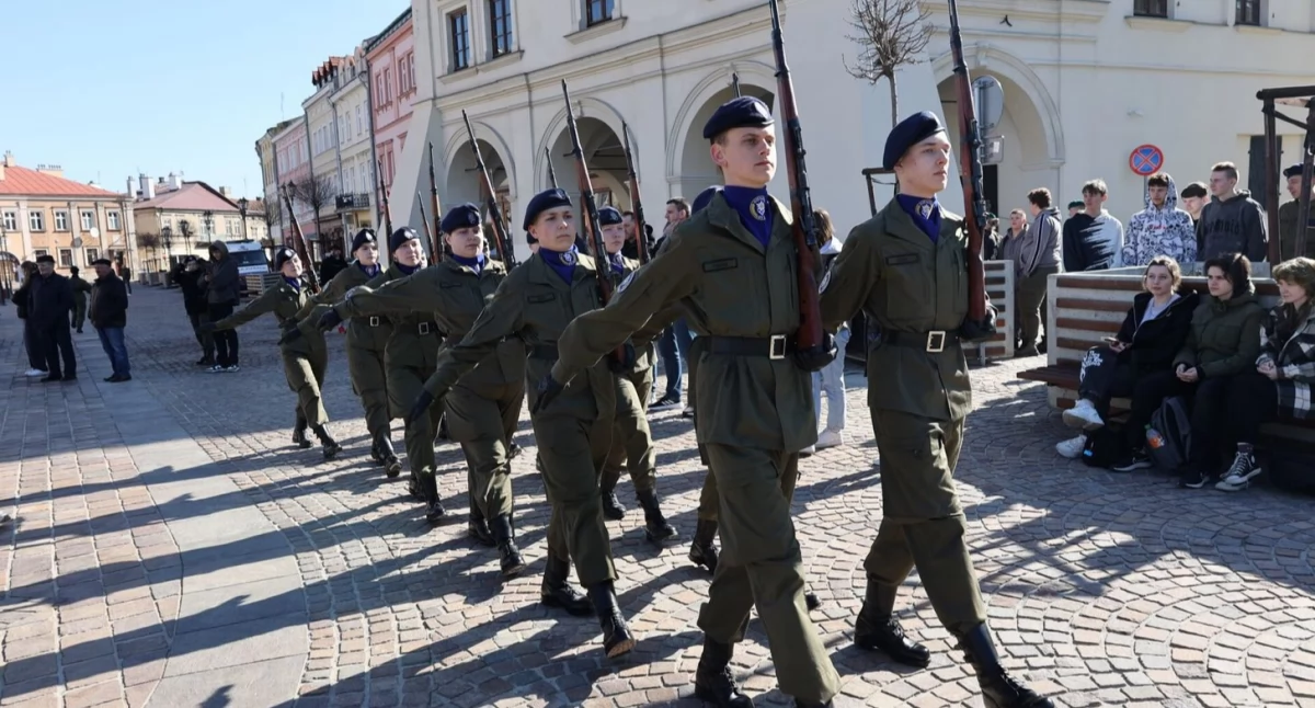 Na jarosławskim Rynku można było poczuć wojskowego ducha [ZDJĘCIA]