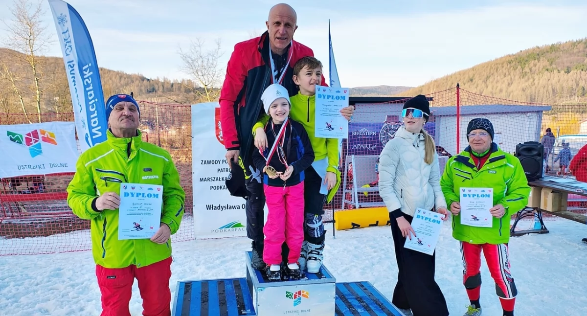 Udane szusy podczas Pucharu Europa Karpat. Przemyślanie z medalami mistrzostw Podkarpacia [ZDJĘCIA]