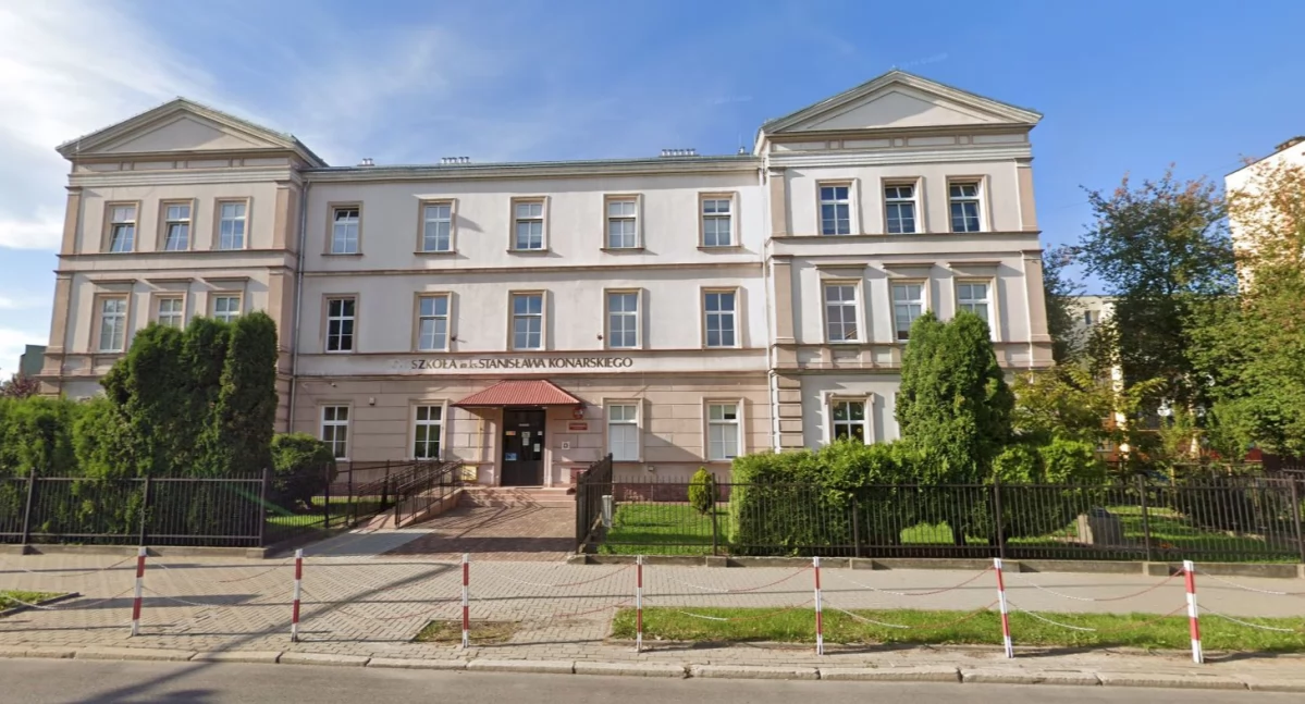 Wjazd na teren SP2 zostanie przebudowany. To rozwiąże kłopoty komunikacyjne?
