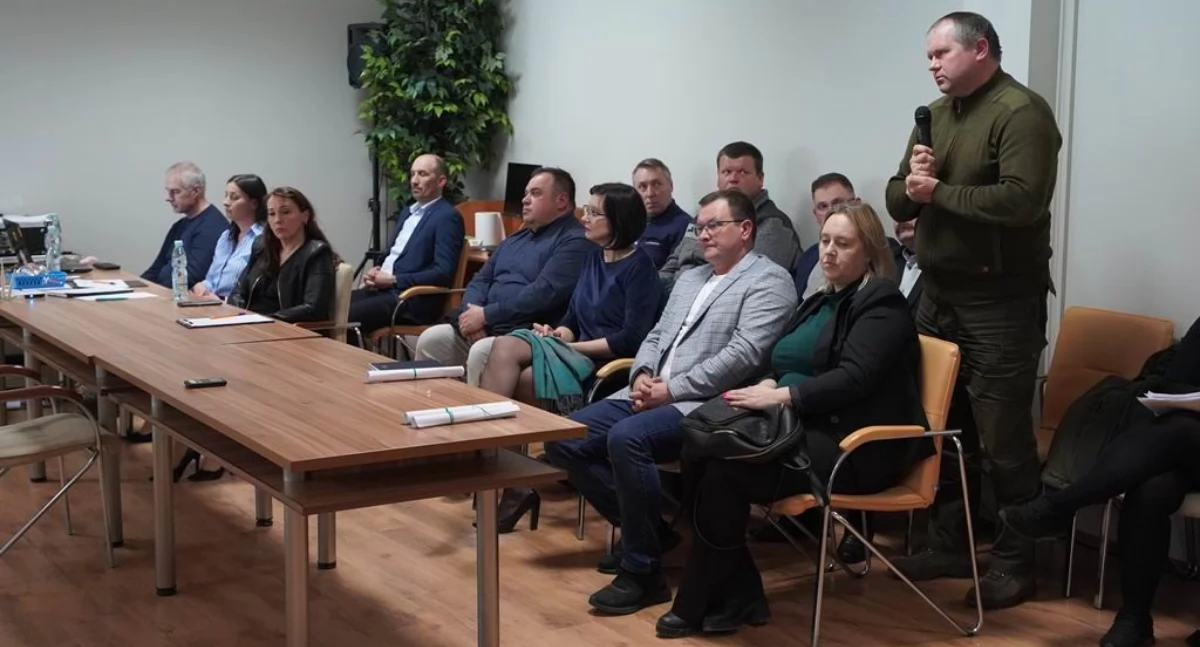 Mieszkańcy Dobrej nie chcą farm fotowoltaicznych. Dali temu wyraz na ostatniej sesji 