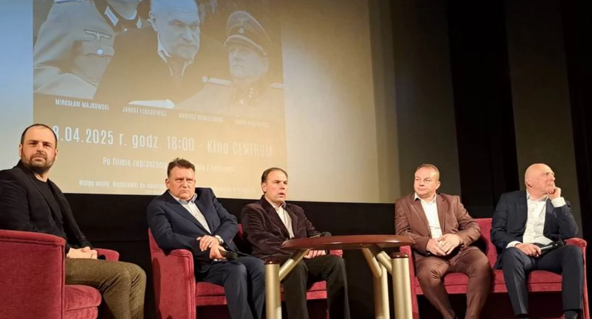 Tłumy na premierze filmu „Zablokować most”.  Entuzjaści Przemyśla i jego przeszości opowiedzieli ważną historię [ZDJĘCIA]