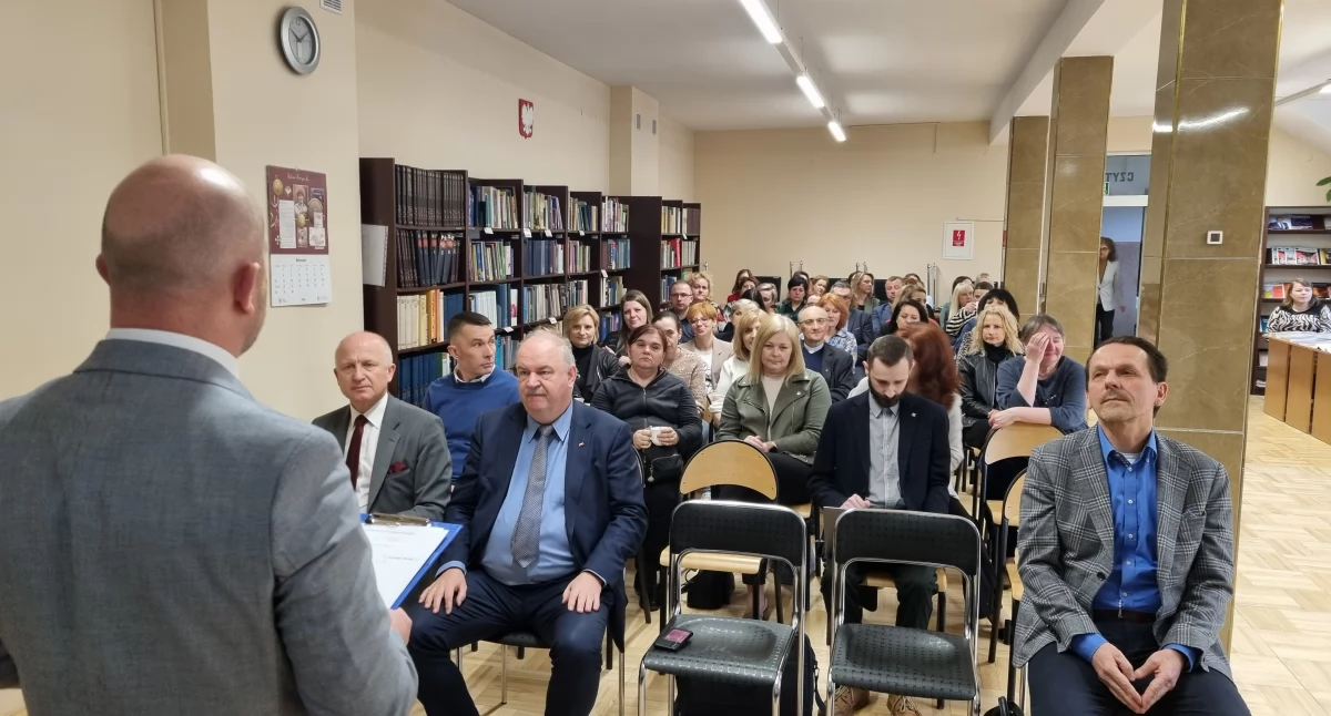 Czy sztuczna inteligencja zastąpi nauczycieli? [ZDJĘCIA]