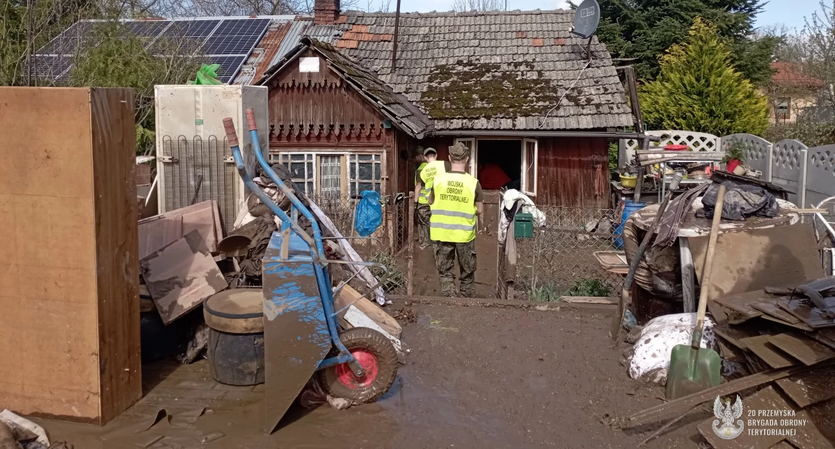 Pawłosiów staje na nogi. Akcja pomocowa wciąż trwa [ZDJĘCIA]