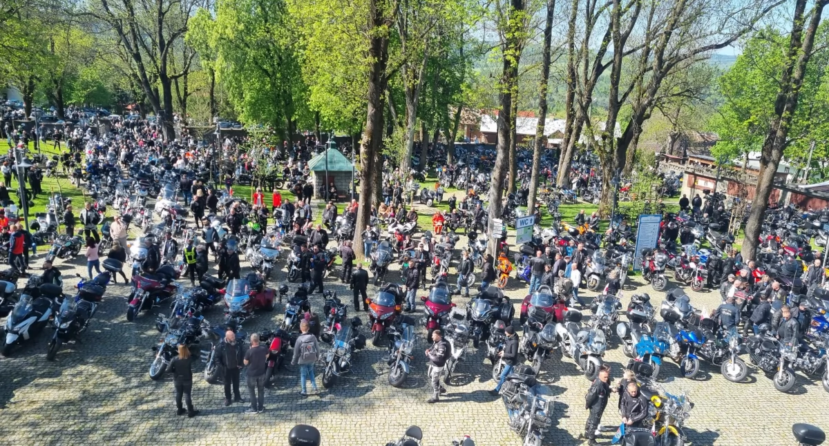 Ogólnopolskie rozpoczęcie sezonu motocyklowego w Kalwarii Pacławskiej [ZDJĘCIA]