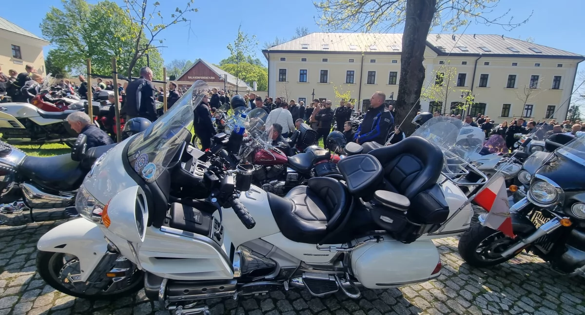 Ruszyli w trasę z Maryją. Otwarcie sezonu motocyklowego w Kalwarii Pacławskiej 2025 [WIDEO] 