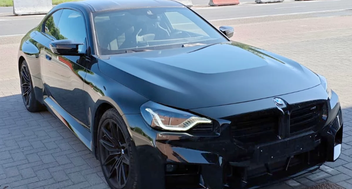 Funkcjonariusze BiOSG odzyskali luksusowe auta. BMW miało być wywiezione do Zjednoczonych Emiratów Arabskich [ZDJĘCIA]