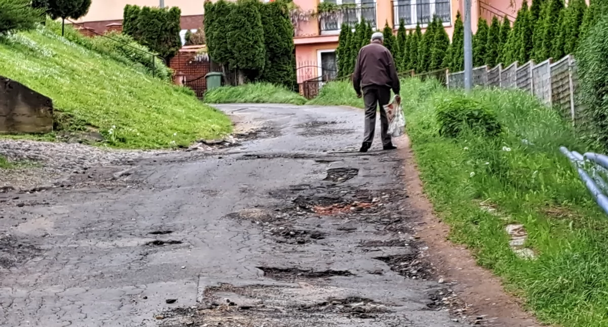 Na Kochanowskiego dramat!  Mieszkańcy postanowili działać i... chyba dopięli swego [ZDJĘCIA]
