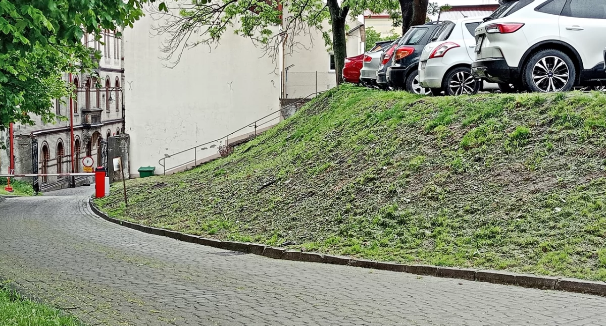 Zaplecze Starostwa Powiatowego w Przemyślu zyska nowy wygląd [ZDJĘCIA]