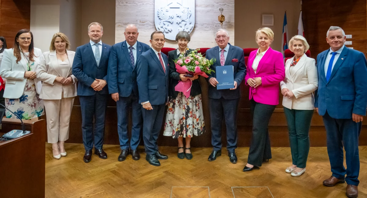 Prof. Lidia Morawska z odznaką honorową „Zasłużony dla Województwa Podkarpackiego” [ZDJĘCIA]
